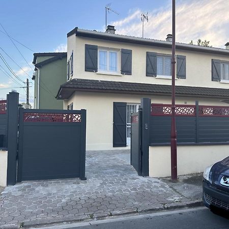 Chambre Pour 2 Personnes Avec Lit Separe Dans La Banlieue Parisienne Бонди Екстериор снимка